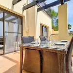 Roda Golf London Apartment - 9209