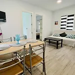 Casa La Parra, Grupos