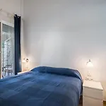 La Casita Azul - Mayores De 25