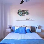 Blue Marine Home - Parking, Pool, Ac, Wifi