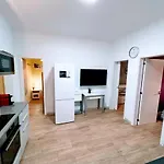 New Camp Nou Apartment/Diret Airport,Beautiful