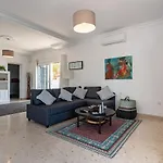 Casa Leo Holiday Villa