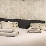 Chic Intimate Studio In The Heart Of Malaga By Rems