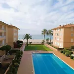 Villa Service - Maricel M