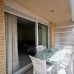 Villa Service - Maricel M