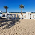 Cosy Apartment Close To The Beach And Heated Pool.