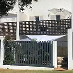 Tranquila Y Amplia Casa En Conil