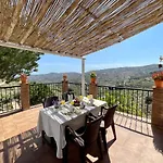 Villa En Frigiliana Con Piscina Y Jacuzzi