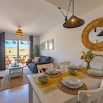 Beachfront, Pool, Terrace & Wifi