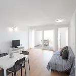 Global Properties, Apartamento Con Terraza Y Vistas Al Mar