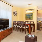 Apartment Mirador De Llandels II By Interhome