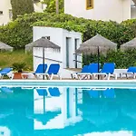 97-Townhouse With Roof Terrace & Views, Marbella
