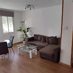 Bedroom To Rent In The Beach