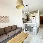 Apartamento Muy Luminoso Frente A Parque Joan Miro