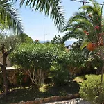 Villa Besides The Sea - 3 Bedrooms