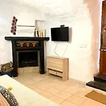 Casa Cueva La Parra.