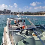 Cozy Yacht Lodge In Barcelona With Boat Tour Option