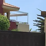 Apartamento A Pie De Playa Con Jardin Privado