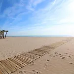 Global Properties, Apartamento Con Terraza Y Vistas Al Mar