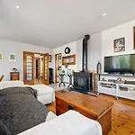 Hauzify I Villa Del Castell
