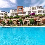 Tropical Apartment In Los Arqueros With Mountain Views And Private Garden