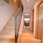 Adosado Familiar Con Piscina Y Terraza