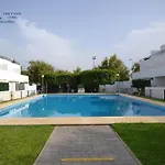 Adosado Familiar Con Piscina Y Terraza