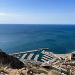 Nice Apartment Near The Port