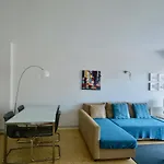 Vinyet Sunshine 2 Bed 2 Bath Steps From The Beach