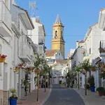 Estepona Puerto Ideal Location