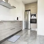 Apartamento En La Playa. Increible Ubicacion
