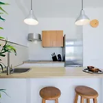 Cozy Apartment With Seaview And Parking