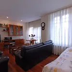 Apartamento En Casa Con Jardin + Garaje. E-Bi-201