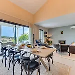 Top Renovated 4Bdrm Luxury Villa - Frontline Golf
