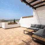 Beautiful 1 Bed Duplex Penthouse With Views Rdr327