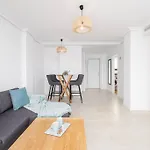 Beautiful 1 Bed Duplex Penthouse With Views Rdr327