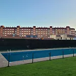 Apartamento Con Piscina Y Garaje