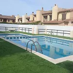 Casa Con Jardin En Roda De Bara