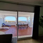 Las Palmeras Seaviews