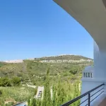 Paraiso De Los Patricios Rodeado De Campos De Golf