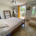 Charming 4 Bedroom Village Home With Patio