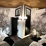 Les Alzines - Chalet Con Gran Piscina Cerca De Barcelona