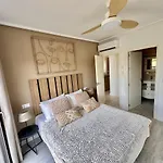 Luxurious Frontline Golf Villa On Mar Menor Golf