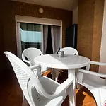 Como Pez En El Agua