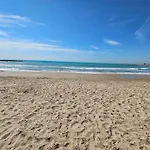 Piso Entero Muy Cerca De La Playa