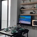 Apartment Close To The Beach And The Center