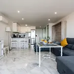 Breathtaking Studio, Amazing Views, Pool, Beach