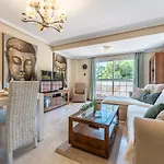 Coastal Paradise 3Bed , Pool , Sea Views!