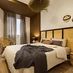 Taman - Three Bedroom Apartment In Casanova Street