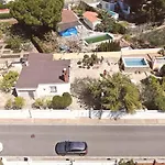 Casa Con Piscina Y Barbacoa